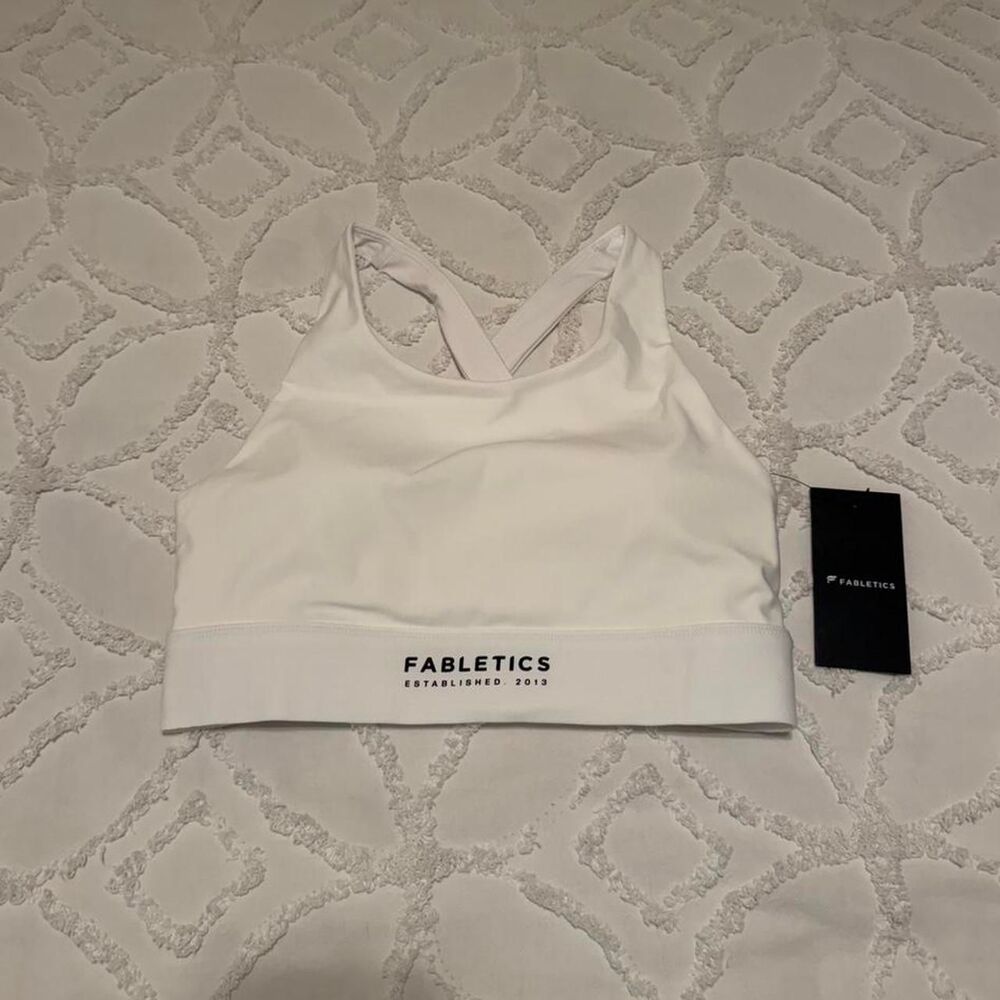 Fabletics Women's White Low Impact Sports Bra Size Small NWT Removable Pads